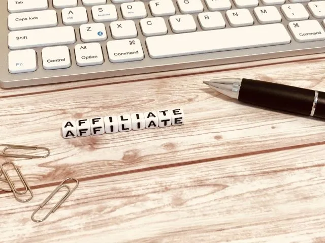 社員がアフィリエイトの副業をしていたら？実際にあったトラブルや対処方法をご紹介