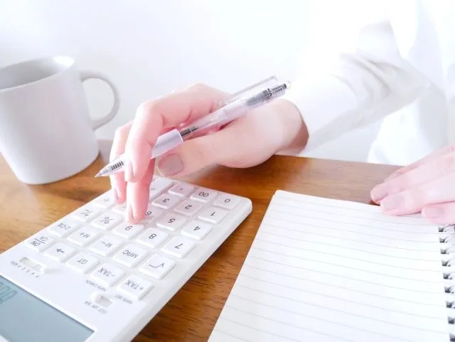 社員が副業で経理の仕事をしていたら？業務内容や注意点をご紹介